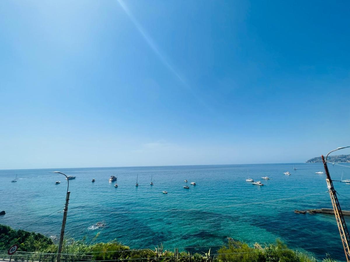 Apartment Luxury La Brezza 3 - Fronte Mare Sanremo