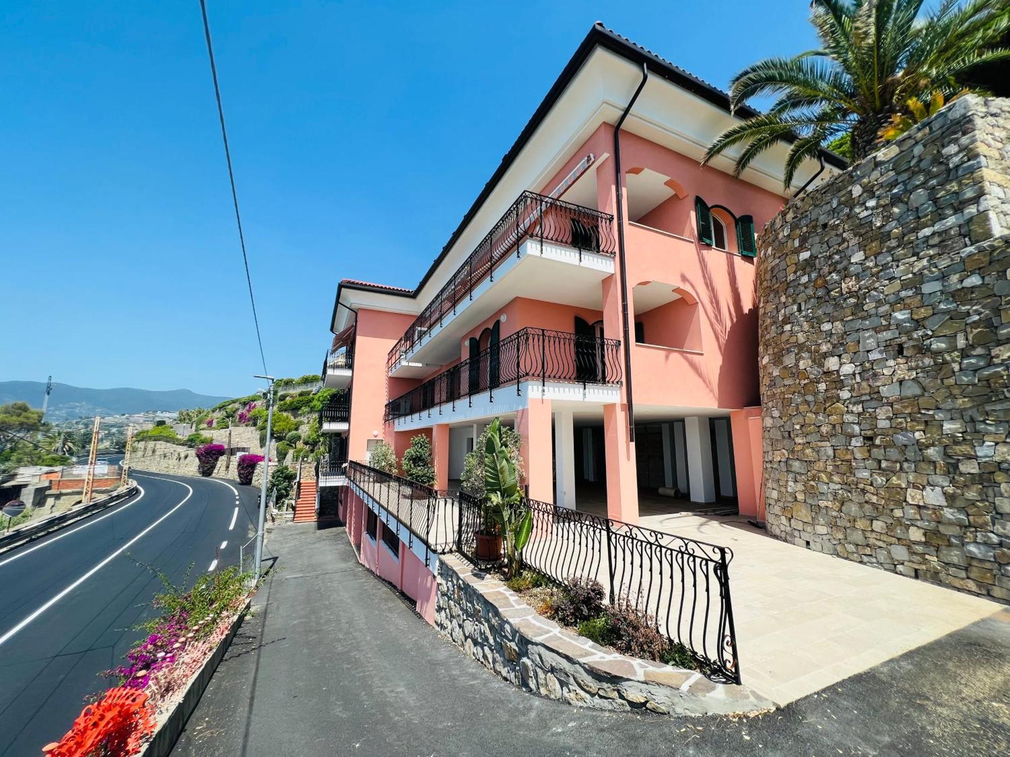 Luxury La Brezza 3 - Fronte Mare Apartment
