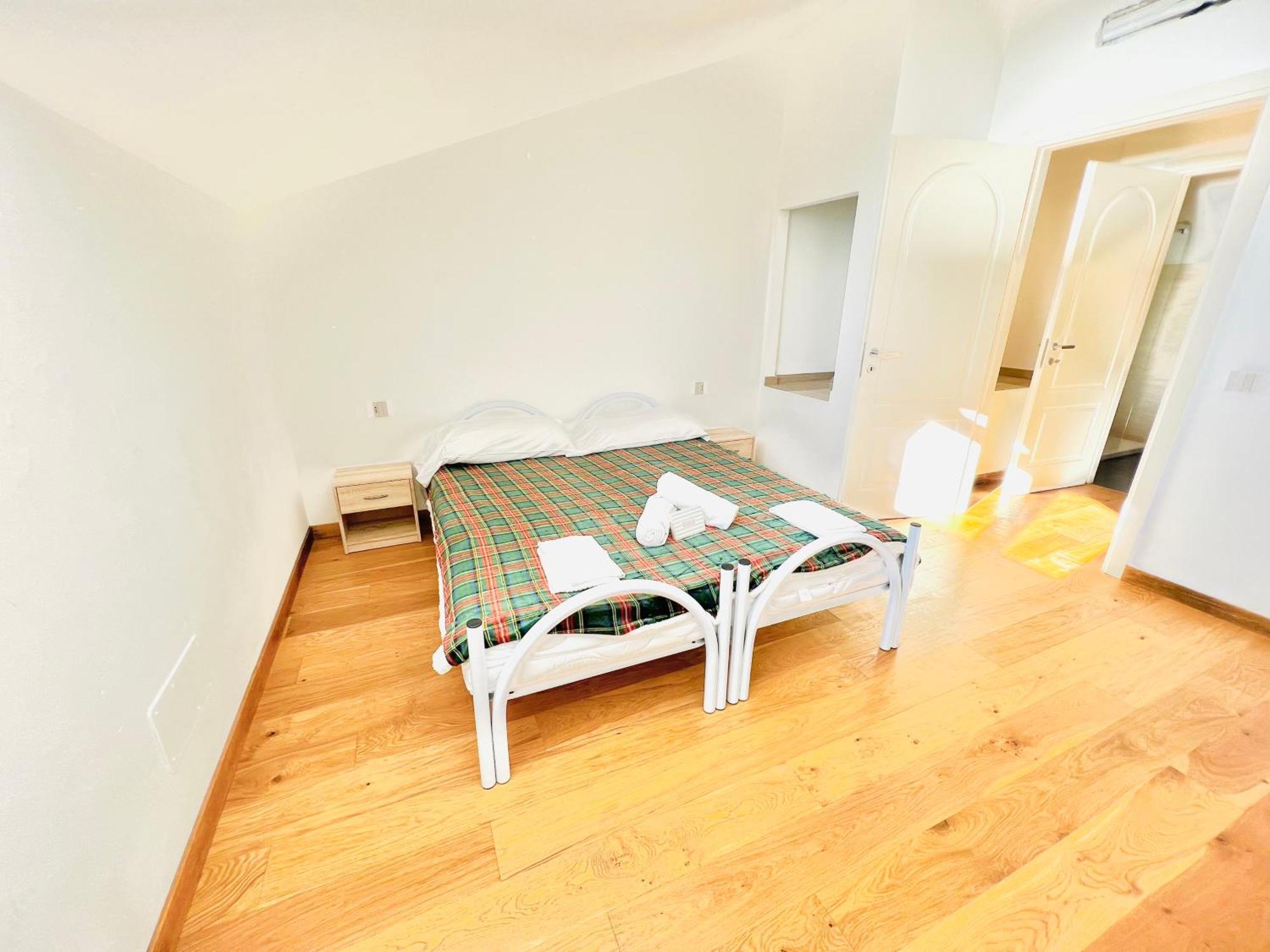Luxury La Brezza 3 - Fronte Mare Apartment *